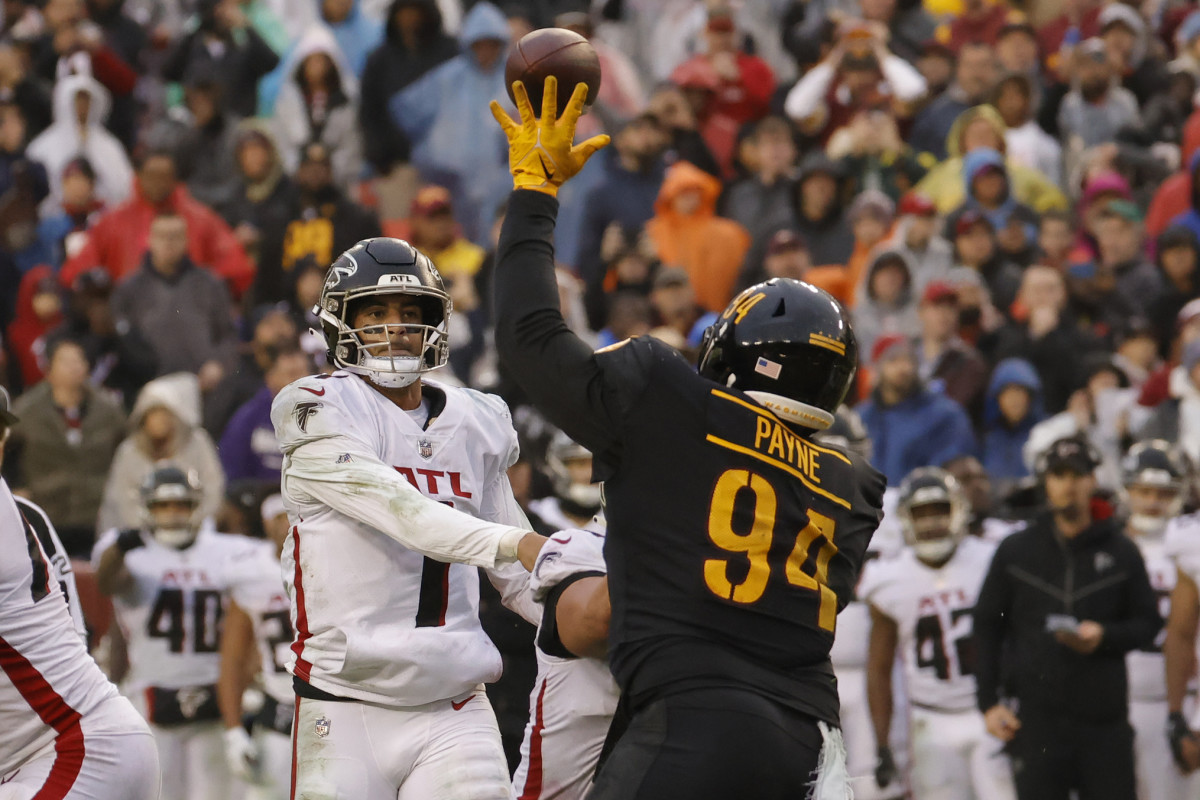 Proving to be a pain for opposing quarterbacks, Da'Ron Payne swatted down five passes in addition to his first double-digit sack season in 2022.